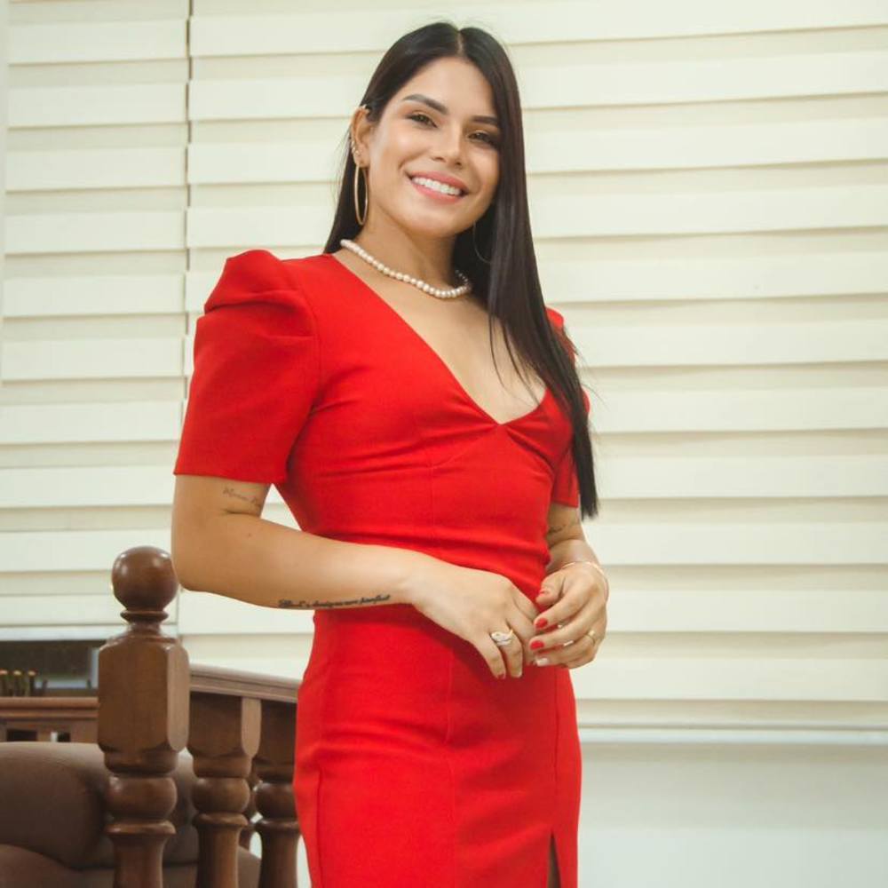 Meet your Posher, Alejandra
